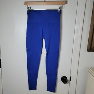 Set Active High Waisted Seamless Blue Leggings | SET Active Leggings | Small